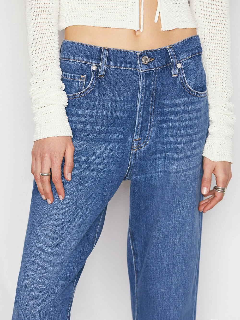 jeans front view alt:size alt:fit1